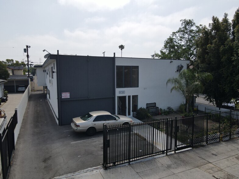 More Photos Of 6722 Troost Ave, North Hollywood Apartments For Sale