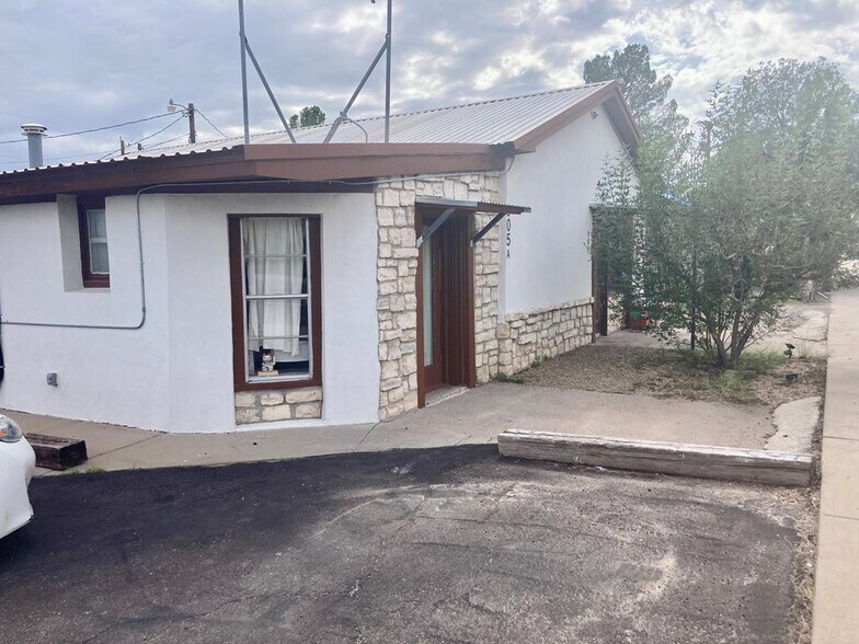 More Photos Of 903 San Antonio st, Marfa Industrial For Sale