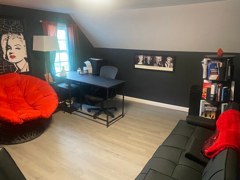 More Photos Of 82 Portland Rd, Kennebunk Office For Sale