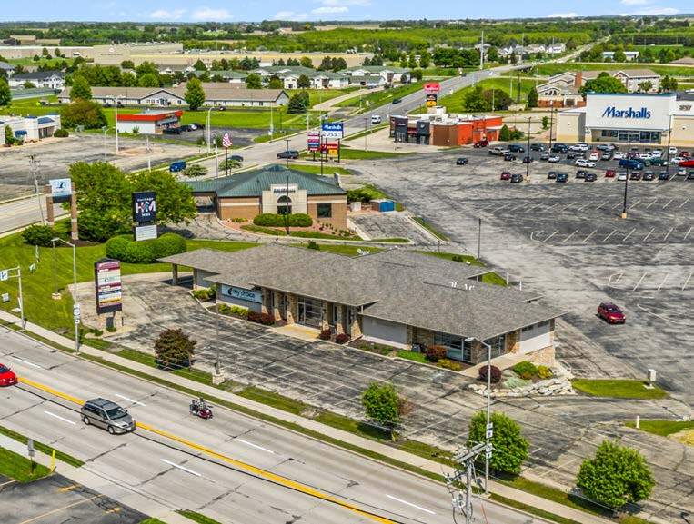 More Photos Of 1659 N Spring St, Beaver Dam Storefront Retail Office For Sale