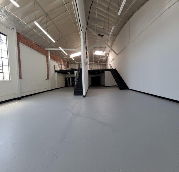 More Photos Of 2302 E 15th St, Los Angeles Industrial For Sale