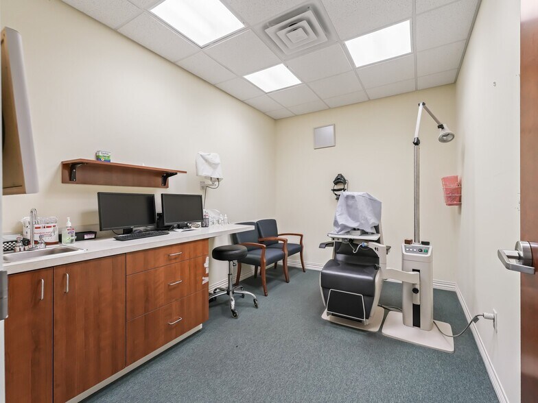 More Photos Of 4636 Bellwether Ln, Oxford Medical For Lease