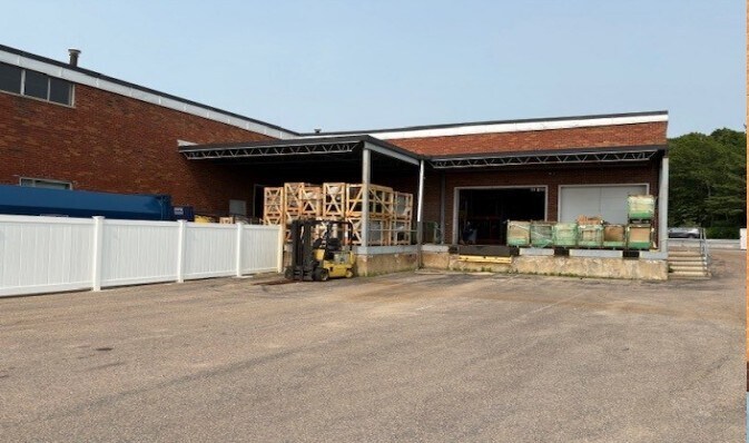 More Photos Of 15 Perwal St, Westwood Warehouse For Lease