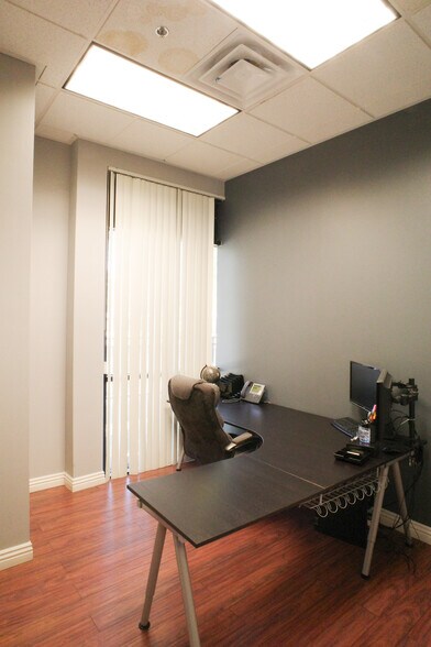 More Photos Of 6280 Spring Mountain Rd, Las Vegas Office For Lease