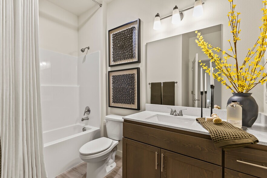 More Photos Of 7011 NE 126th St, Vancouver Apartments For Sale