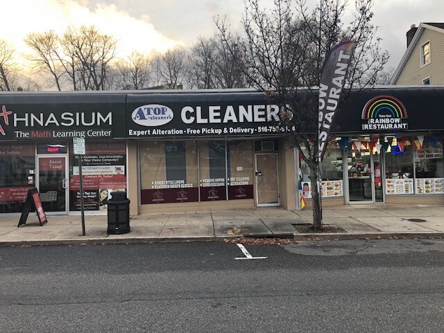 Primary Photo Of 84 School St, Glen Cove Storefront For Lease