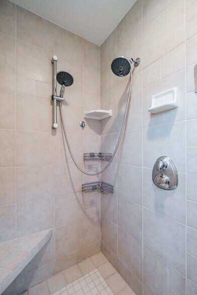 More Photos Of 10845 Brateng Rd, Monmouth Winery Vineyard For Sale