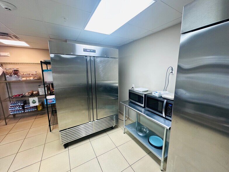 More Photos Of 4450 Rhea County Hwy, Dayton Hotel For Sale