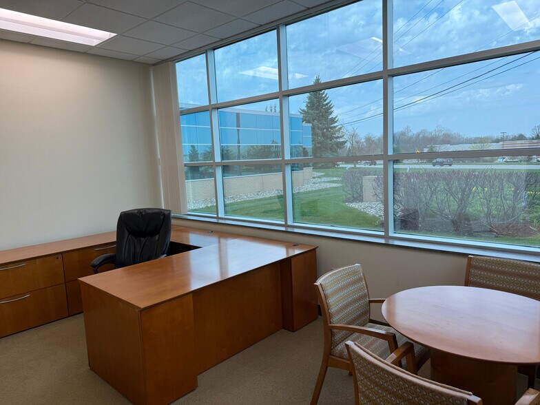 More Photos Of 8235 N Holly Rd, Grand Blanc Office For Lease