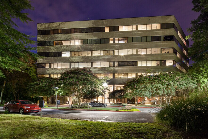 More Photos Of 500 Northridge Rd, Atlanta Office For Lease