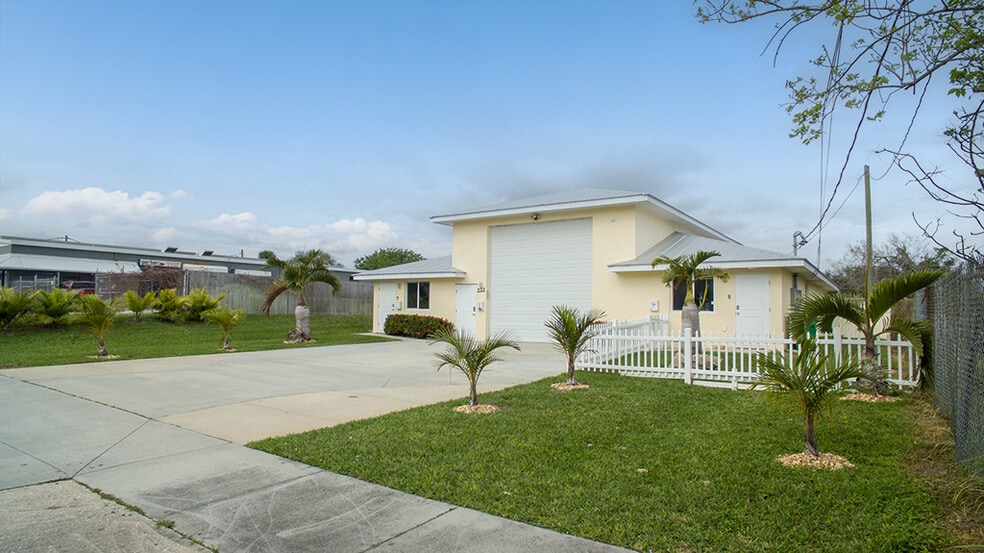 More Photos Of 222 Rosa L Jones Dr, Cocoa Apartments For Sale