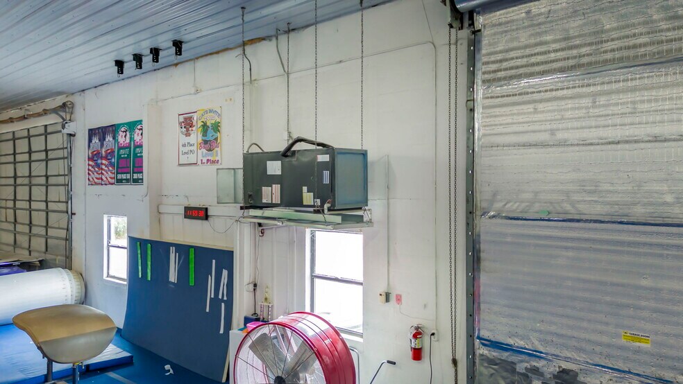 More Photos Of 1013 SE Holbrook Ct, Port Saint Lucie Warehouse For Sale