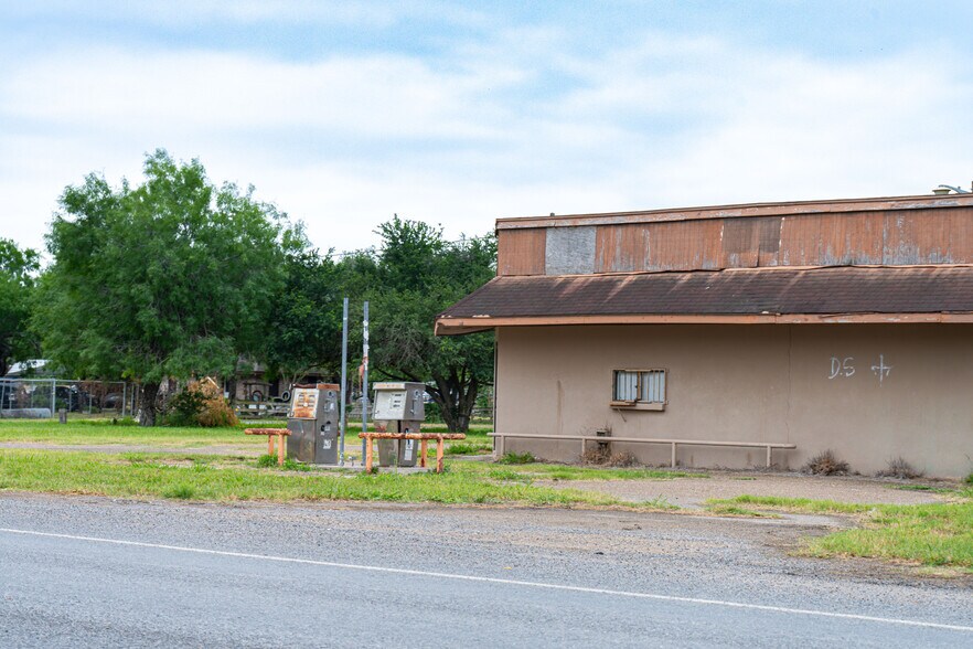 More Photos Of 29615 FM 493, Hargill General Retail For Sale