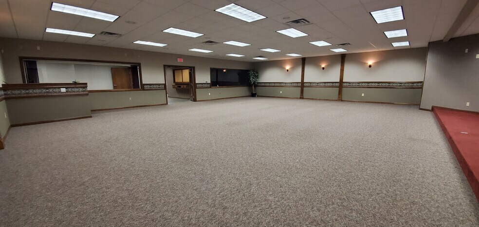 More Photos Of 626 W Main St, Fairfield Lodge Meeting Hall For Lease