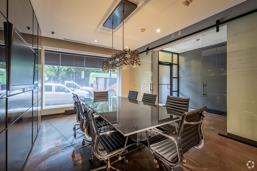 More Photos Of 419 N Charles St, Baltimore Office For Sale