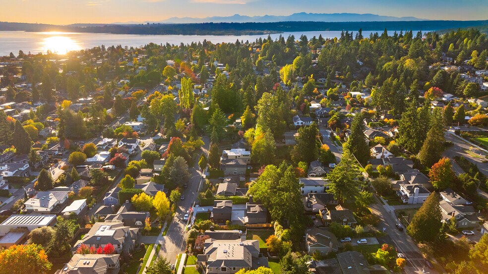 More Photos Of 636 11th Ave, Kirkland Apartments For Sale