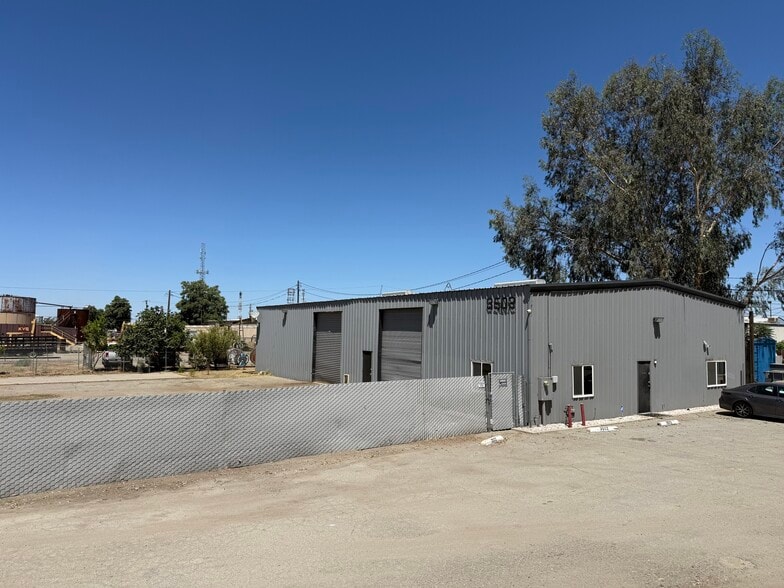 Primary Photo Of 3502 Gilmore Ave, Bakersfield Warehouse For Lease