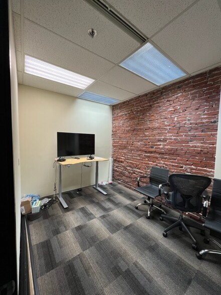 More Photos Of 50 SW Pine St, Portland Office For Lease