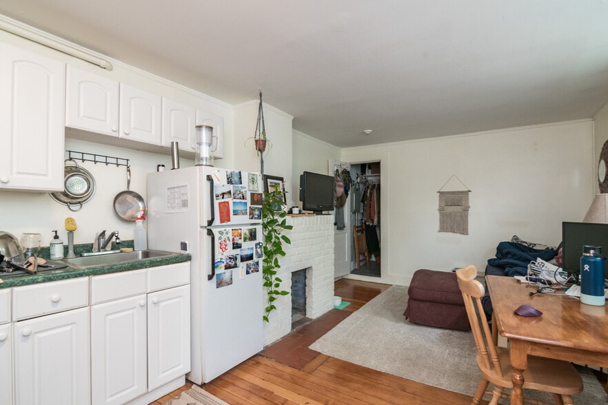 More Photos Of 81 Bridge St, Northampton Multifamily For Sale