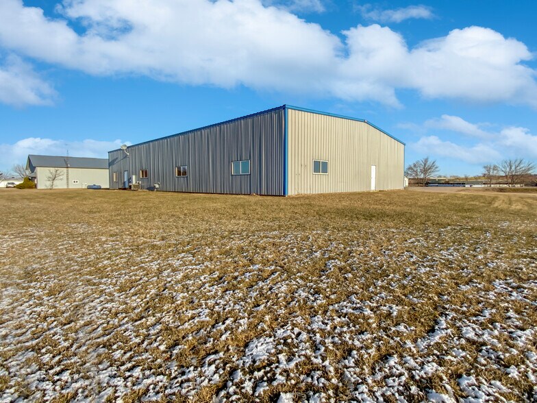 More Photos Of 411 Lorry St, Amherst Manufacturing For Sale