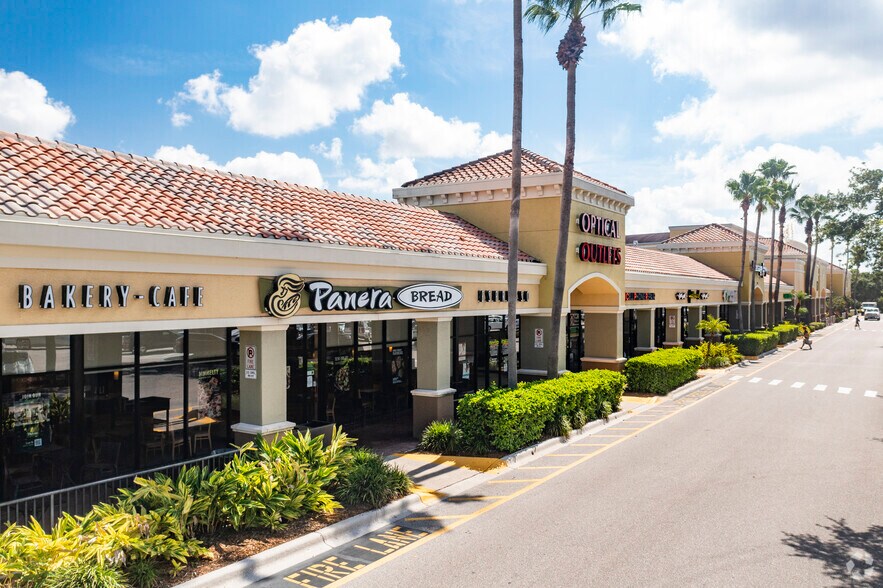 More Photos Of 2875 University Pky, Sarasota Storefront For Lease
