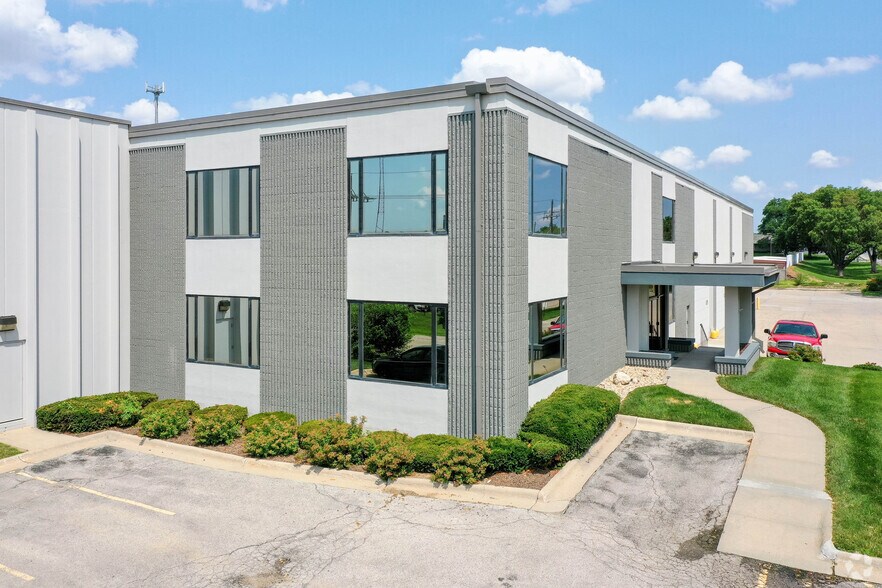 Primary Photo Of 4444 S 94th St, Omaha Warehouse For Lease