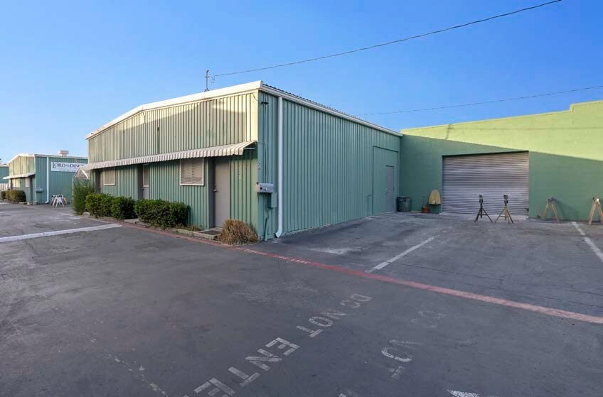 More Photos Of 4941 Pacific Hwy, San Diego Warehouse For Lease