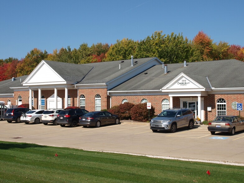 More Photos Of 16706 Chillicothe Rd, Chagrin Falls Office For Lease