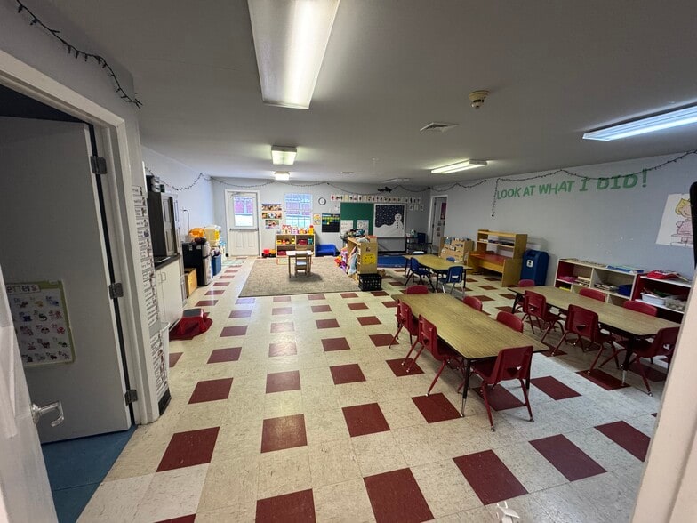 More Photos Of 625 Chambers Rd, York Daycare Center For Lease