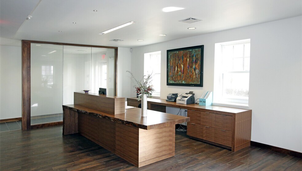Primary Photo Of 926 Cherry St, Kansas City Office For Sale