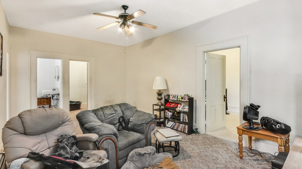 More Photos Of 106 S Harding St, Owen Apartments For Sale