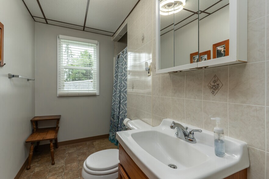 More Photos Of 229 E Lake Emily Rd, Crystal Falls Trailer Camper Park For Sale