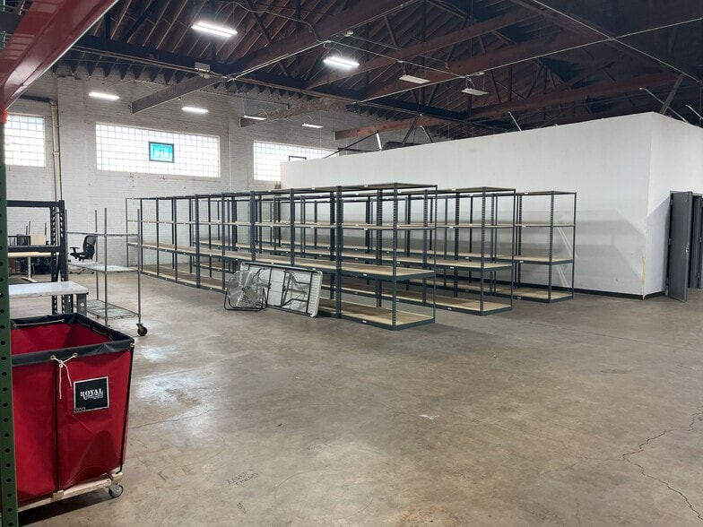 More Photos Of 2155 S Carpenter St, Chicago Warehouse For Lease