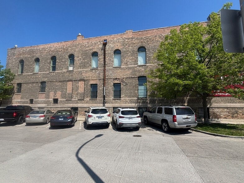 More Photos Of 1312 W North Ave, Chicago Loft Creative Space For Sale