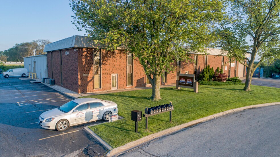 More Photos Of 20620 Burl Ct, Joliet Warehouse For Lease