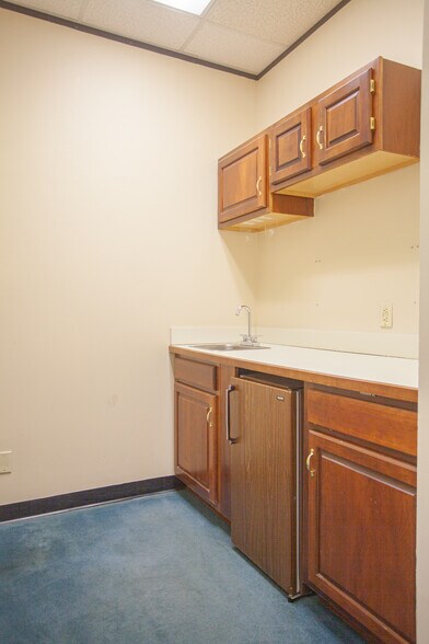 More Photos Of 1135 Kildaire Farm Rd, Cary Office For Lease