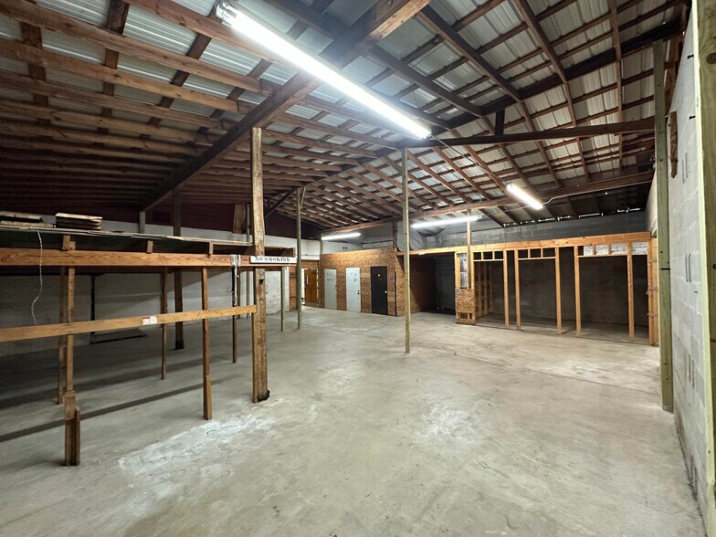 More Photos Of 196 NE Chestnut Ave, Lake City Warehouse For Sale