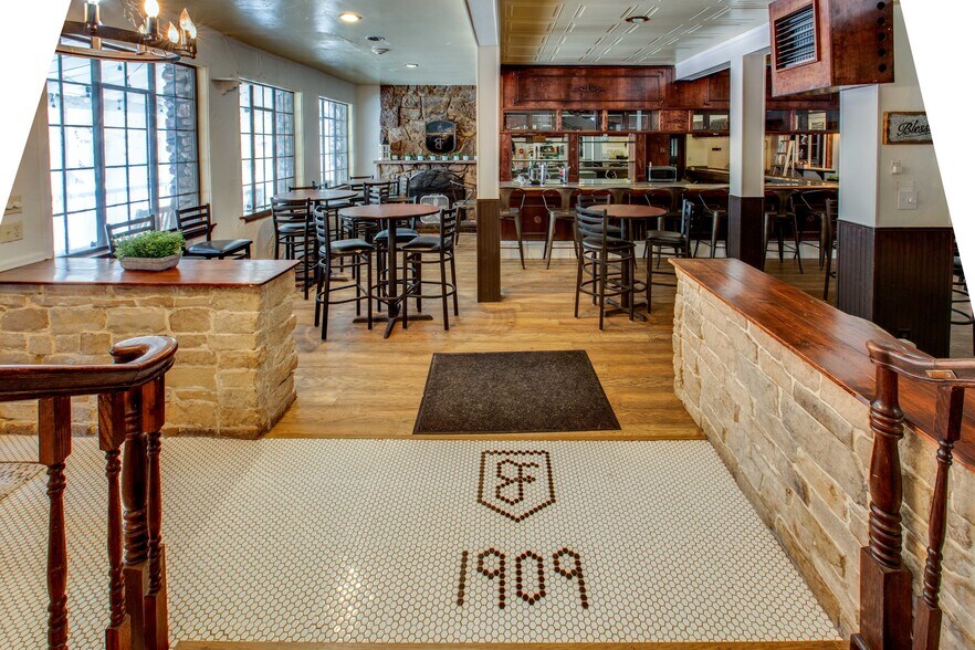 More Photos Of 8136 S Brook Forest Rd, Evergreen Specialty For Sale