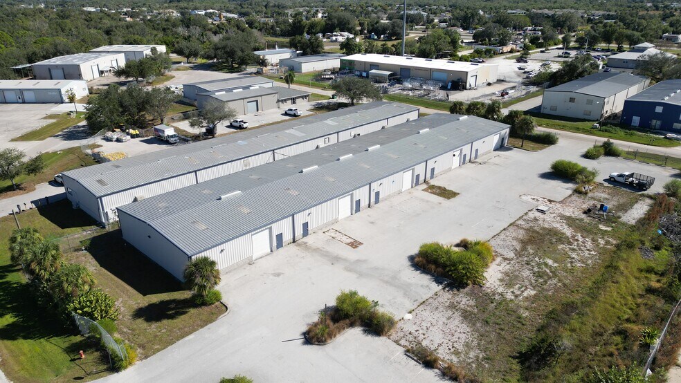 More Photos Of 5469 Williamsburg Dr, Punta Gorda Warehouse For Lease