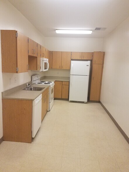 More Photos Of 602 Elm St, Tioga Warehouse For Sale