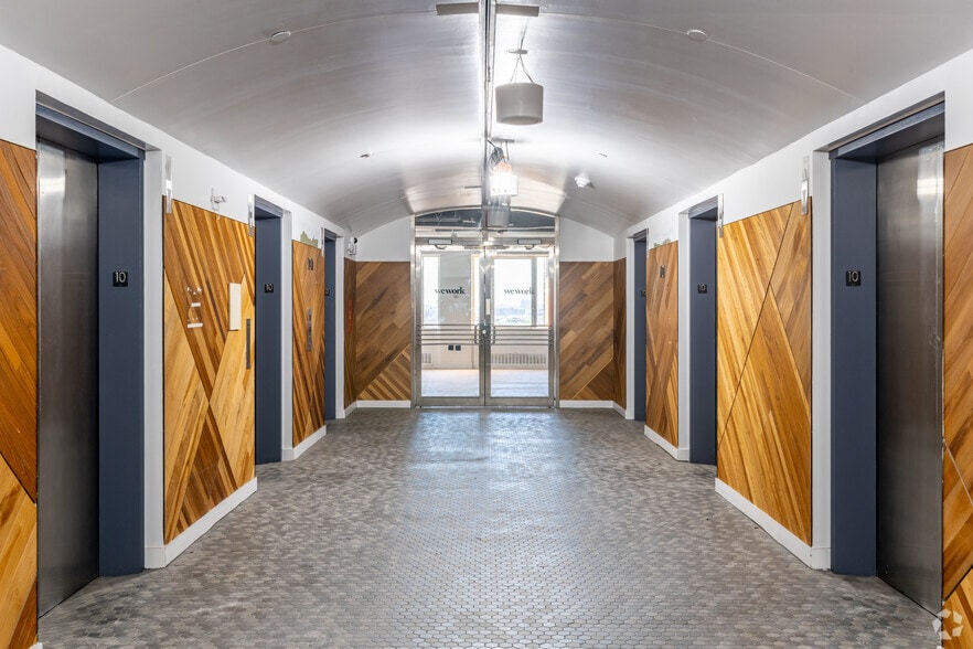 More Photos Of 195 Montague St, Brooklyn Office For Lease