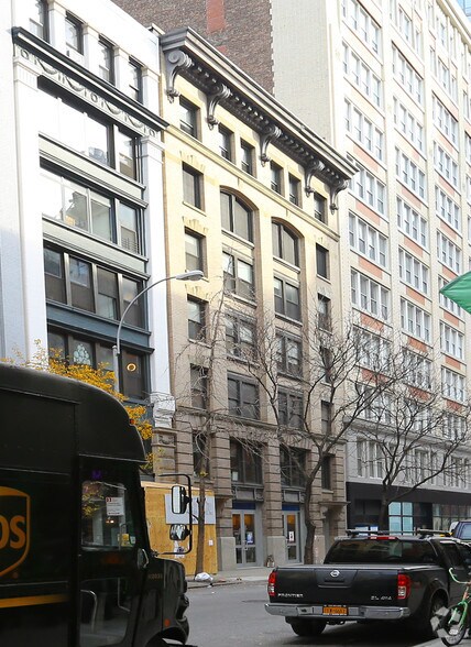 More Photos Of 127 W 24th St, New York Loft Creative Space For Sale