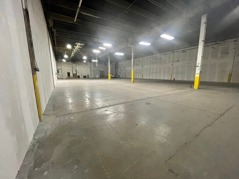 More Photos Of 4032 101 St NW, Edmonton Manufacturing For Sale