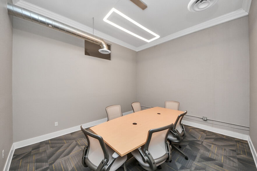 More Photos Of 4123 Highway 90, Brookshire Office For Sale