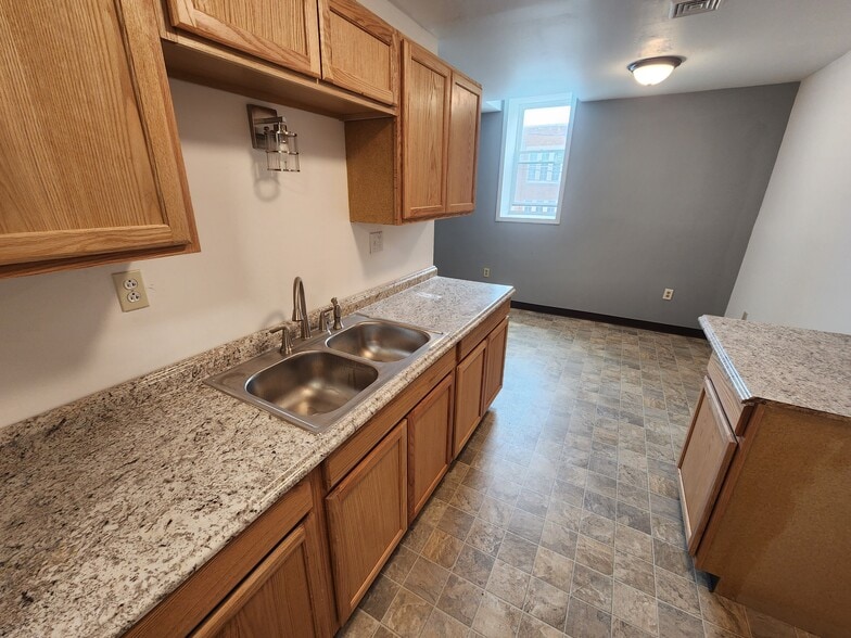 More Photos Of 744 Park Ave, Syracuse Warehouse For Sale