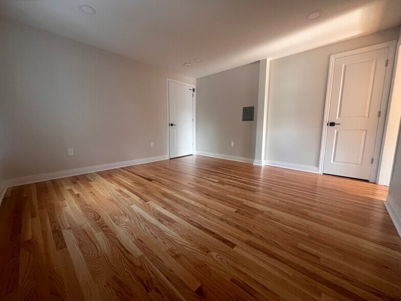 More Photos Of 135 Main St, Chatham Medical For Lease