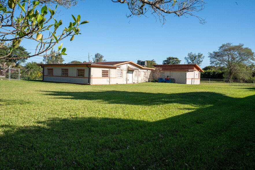 More Photos Of 10450 NW 19th Ave, Miami Schools For Sale