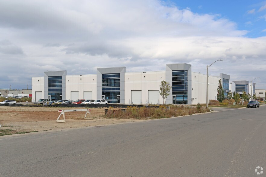 Primary Photo Of 72 Ditton Dr, Hamilton Warehouse For Lease