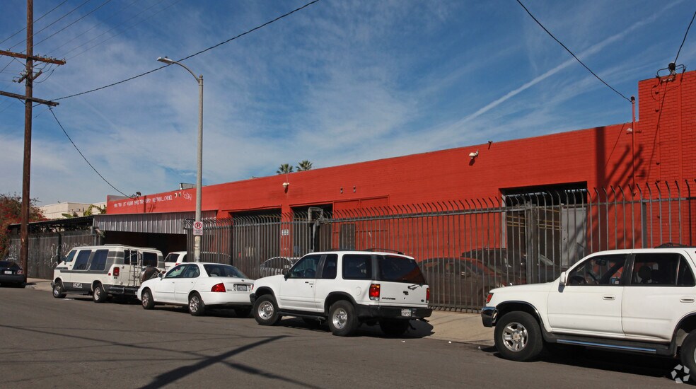 Primary Photo Of 219 E 32nd St, Los Angeles Warehouse For Lease