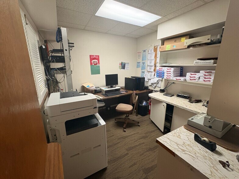 More Photos Of 1262 Dr. Martin Luther King Jr St N, Saint Petersburg Office For Sale